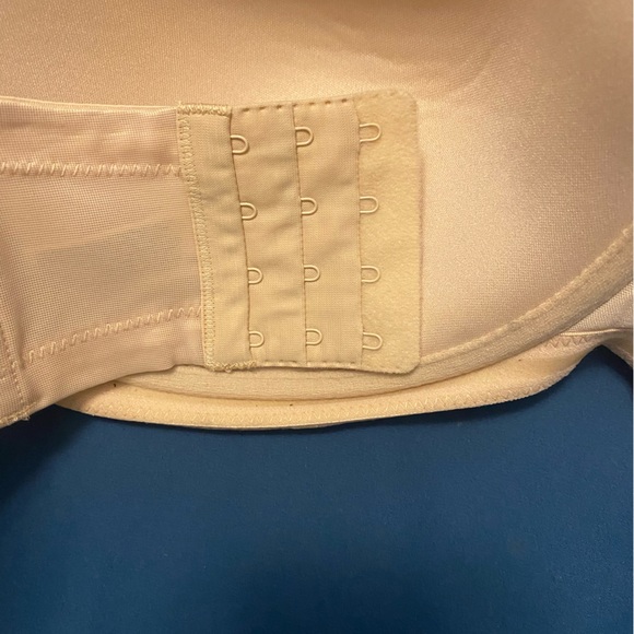 Wacoal Nude Red Carpet Strapless Bra - Picture 5 of 8